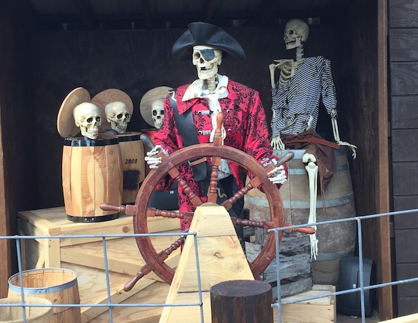 Skeleton Pirate Band